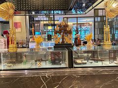 -广州万富希尔顿酒店·感趣自助餐厅·金秋蟹宴生蚝海鲜刺身