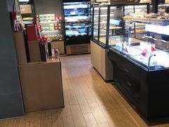 面包甜点陈列柜-85度C(上海秀沿路店)