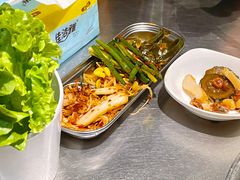 9种小菜-韩聚屋韩国烤肉餐厅(新北万达店)