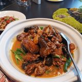           艳阳天的青椒烧乌龟