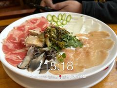 -桥香园过桥米线(国贸店)