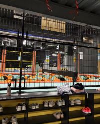 -蹦贝运动中心·蹦床·攀岩·闯关(龙岗店)