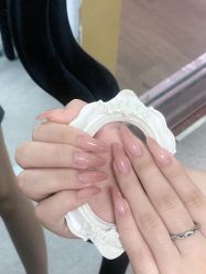 -芊屿芊浔美甲