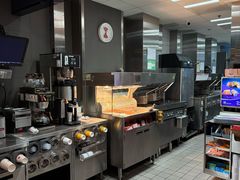 -麦当劳(华融店)