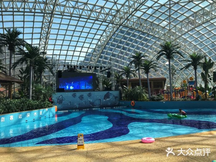麦积山温泉游乐设施图片