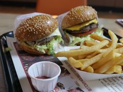 -The Habit Burger Grill 哈比特汉堡(复兴soho店)