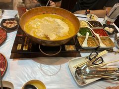 -鲜入围煮花胶鸡海鲜火锅
