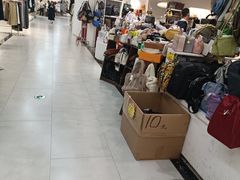 -广州白马服装市场