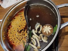 鸳鸯锅-呷哺呷哺 黄金牧场 (回龙观港龙店)