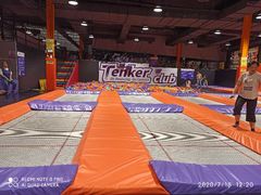 -Tenker Club弹刻极限主题公园 · 蹦床 · 团建 · 生日派对(大关店)