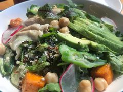 牛油果秋葵烧鸡沙拉-COMMUNE幻师(五角场店)