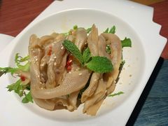 -多嘴超级肉蟹煲(杉杉国潮主题店)