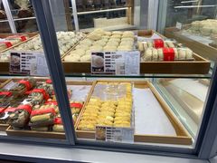 面包甜点陈列柜-清真全盛斋传统糕点(高新中大店)