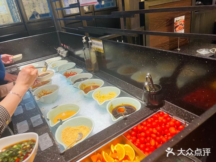 捞王锅物料理(金城路店)自助调料区图片