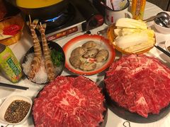 -鲜入围煮花胶鸡海鲜火锅