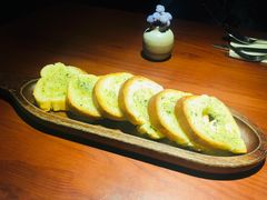 餐前面包-鹿萤季·营地小馆(皇后公园店)