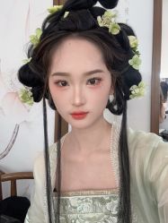 -一揽芳华汉服旗袍体验馆(拙政园店)
