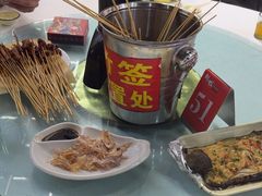 -刘姐啤酒鱼民族演艺餐厅(西街总店)