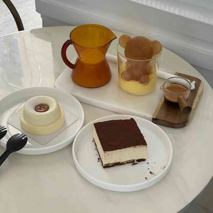 虎嗅咖啡-"先说说这次在泰州选择的是 #泰州柳园亚朵.