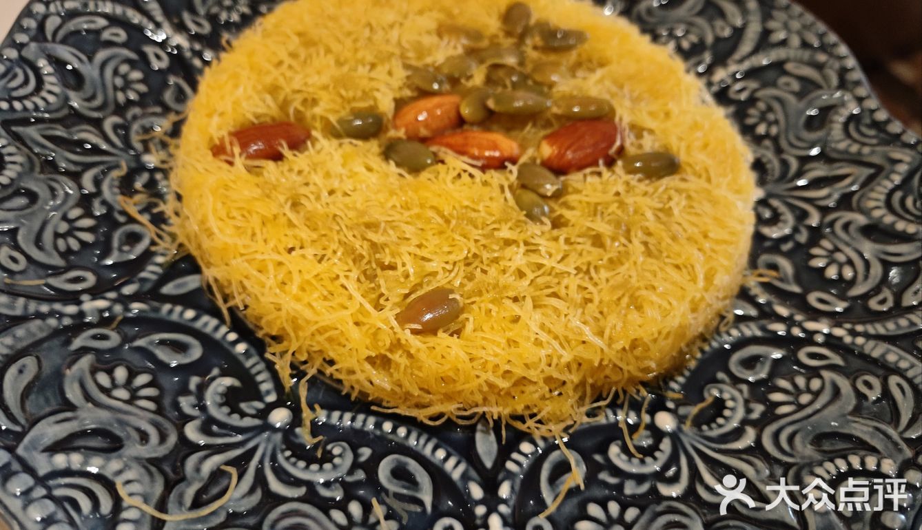 口味很一般的一家店 服务员也比较太难叫到~