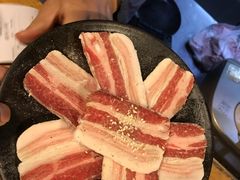 五花肉-牛村烤肉餐厅.自助烤肉
