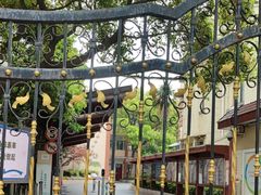 -上海市位育初级中学