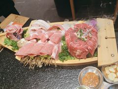 -GOGIYA·咕叽吖韩国传统烤肉店(东方新天地店)