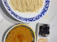 -老新隆牛肉锅贴(新街口店)