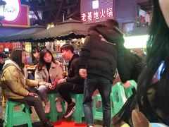 -红九格老火锅(三峡广场店)