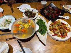 -隔壁老王·家常云南菜(花巷店)