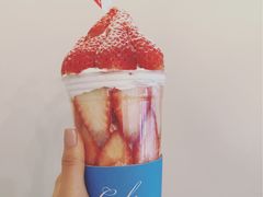 草莓杯-Cafe de Paris(林荫路店)
