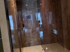 -广州天河希尔顿酒店