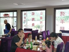 大堂-北京龙庆四季香农家饭庄·灶台鱼·碳烤虹鳟鱼(龙庆峡店)