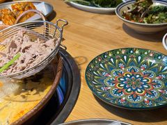 -洱火云南酸菜牛肉火锅(石景山当代商城店)