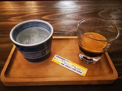 -彳亍咖啡·这里(水湾路店)