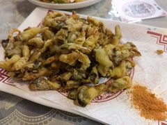 炸平菇-东北哈尔滨酱骨头馆房掌柜铁锅炖
