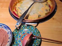 -洱火云南酸菜牛肉火锅(石景山当代商城店)