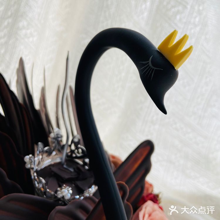 贵族气质黑天鹅蛋糕来了！