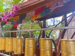 -月亮眼花园餐厅书吧酒吧