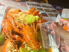 -三妹小龙虾·黄油蟹(华侨城总店)