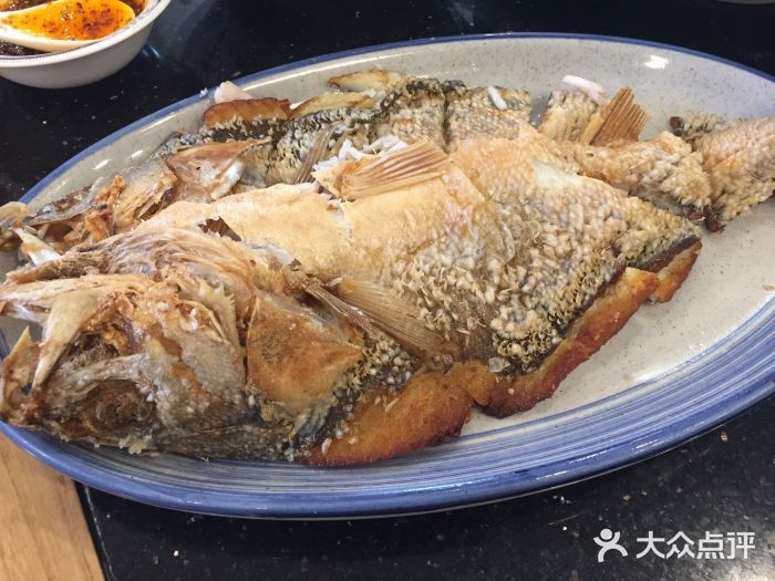 鲁菜根·泰山菜(普照店)蒜香鲈鱼图片