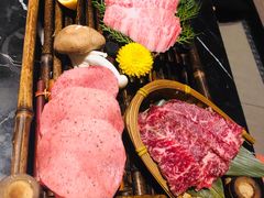 -山川小町·极番烧肉(新地假日广场店)