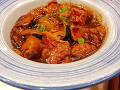 草菇烧牛腩-那家小馆•北京菜•烤鸭(中关村店)