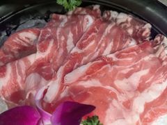 -老牌坊云南鱼豆花火锅(哈西万达店)