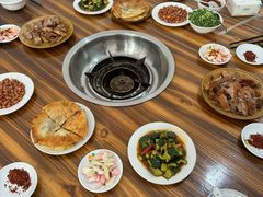 -周老三跷脚牛肉·全牛火锅(非遗传承店)