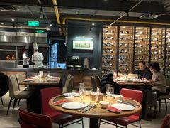 大堂-四季民福烤鸭店(西单华威约饭街店)