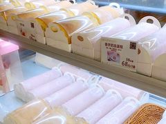 -顶东面包花园·生日蛋糕(世博店)