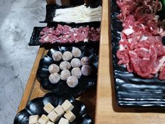 -果松木炭酸菜铜火锅·外婆参鸡汤