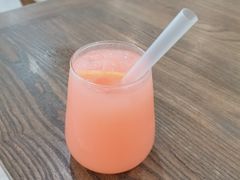 西柚水果茶-共舞时光猫咖·狗咖(新街口店)