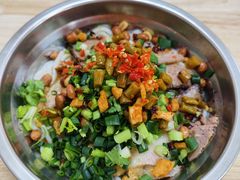 牛肉锅烧双拼粉-桂山禾·桂林卤菜粉(上海首店)